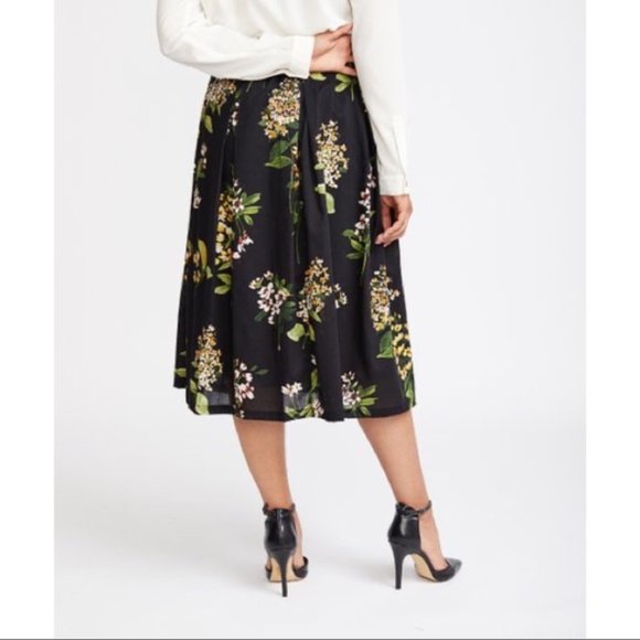 Tommy Hilfiger Pleated Midi Skirt - Picture 2 of 6